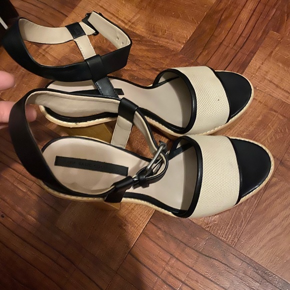 Zara basic sandal - Picture 2 of 3